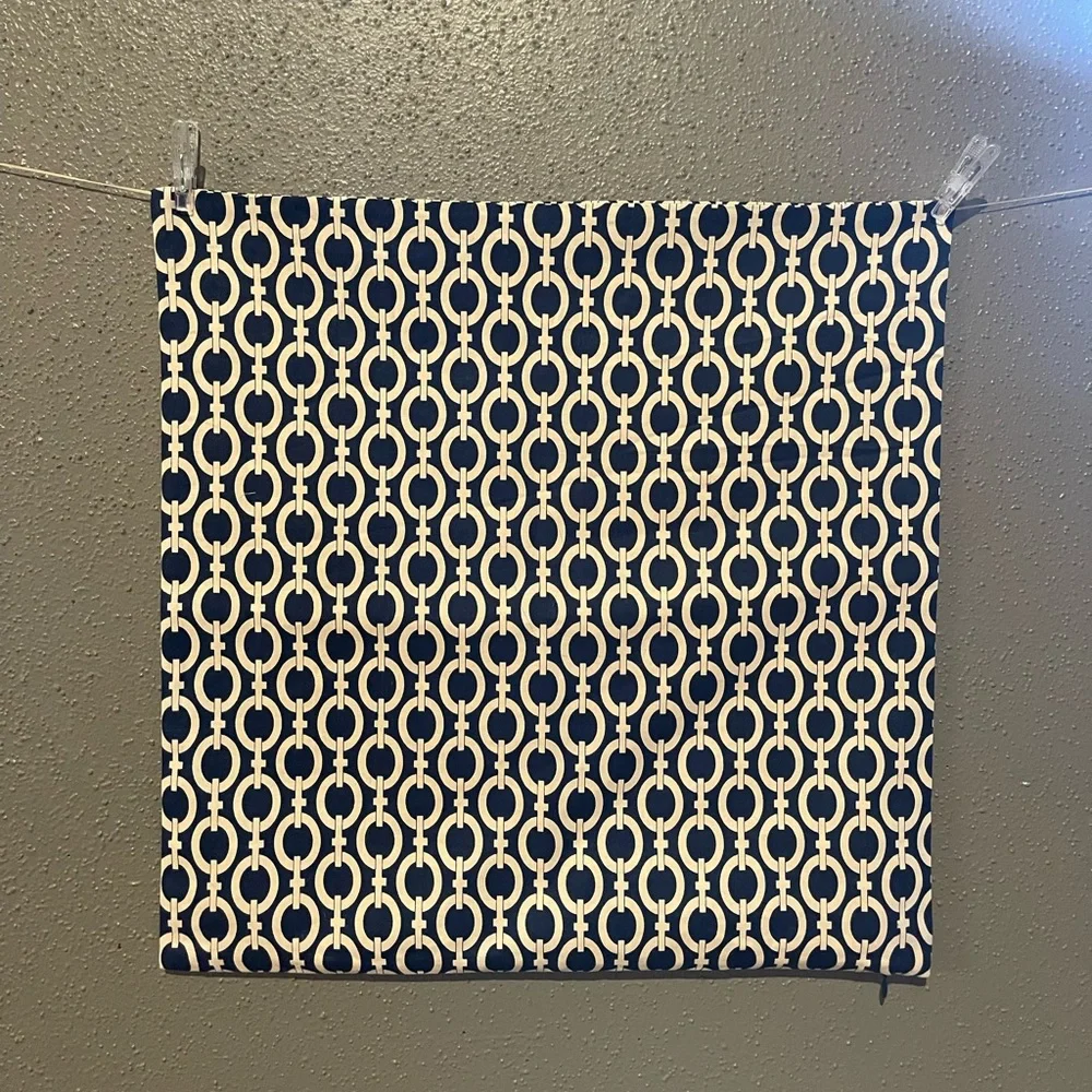 Pottery Barn Elegant Chain Link Patterned Pillow Cover